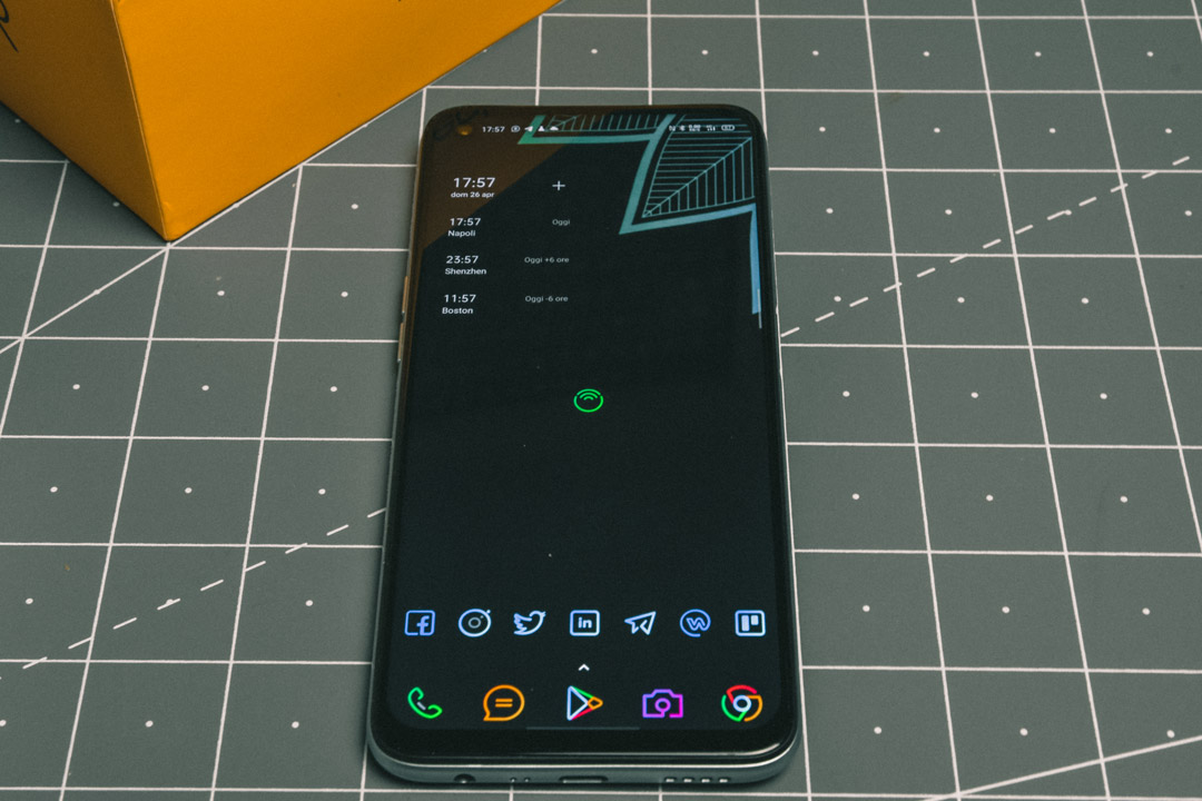 realme 6 display a 90Hz