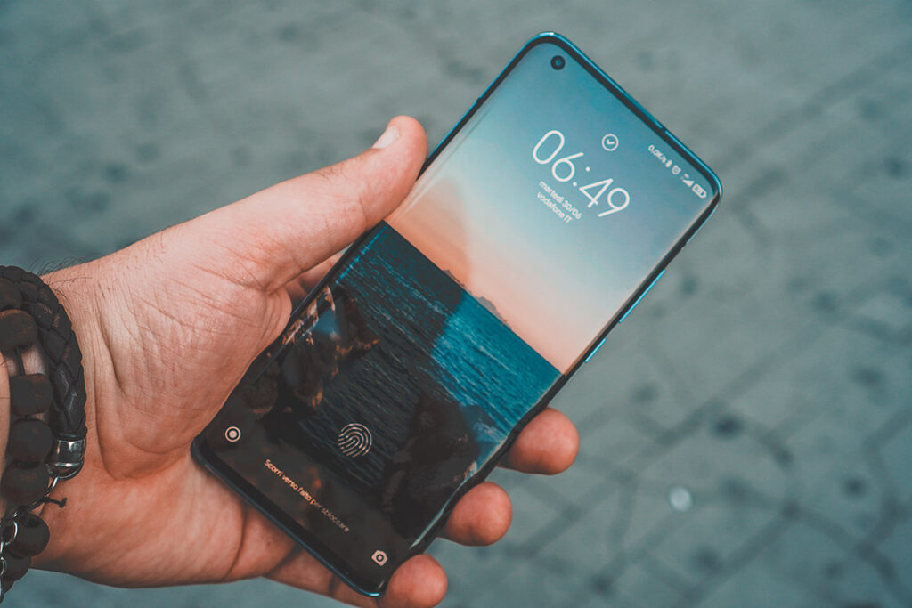 Recensione Xiaomi Mi 10 - Le dimensioni e il design