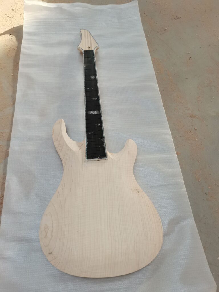 Chitarra custom cinese - prima sbozzatura body
