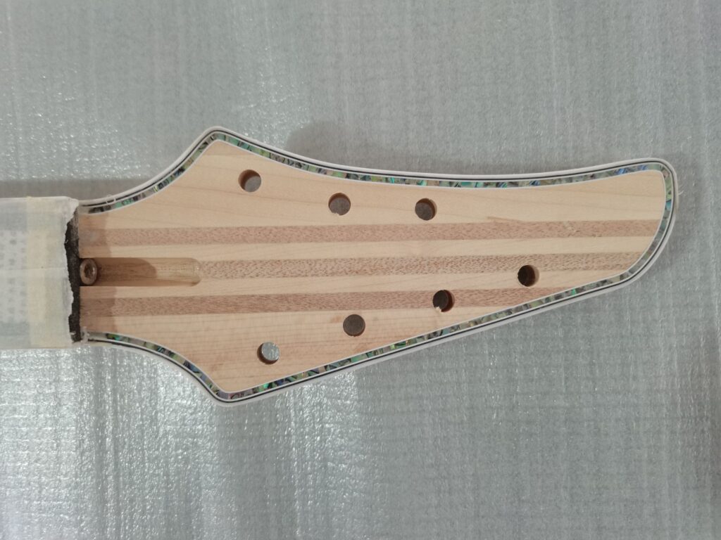 Chitarra - fori meccaniche