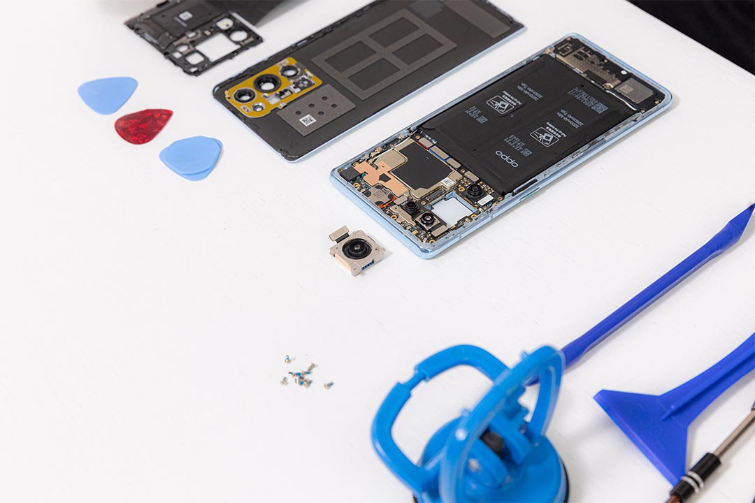 OPPO Reno 6 Pro 5G messo “a nudo”: ecco il teardown ufficiale