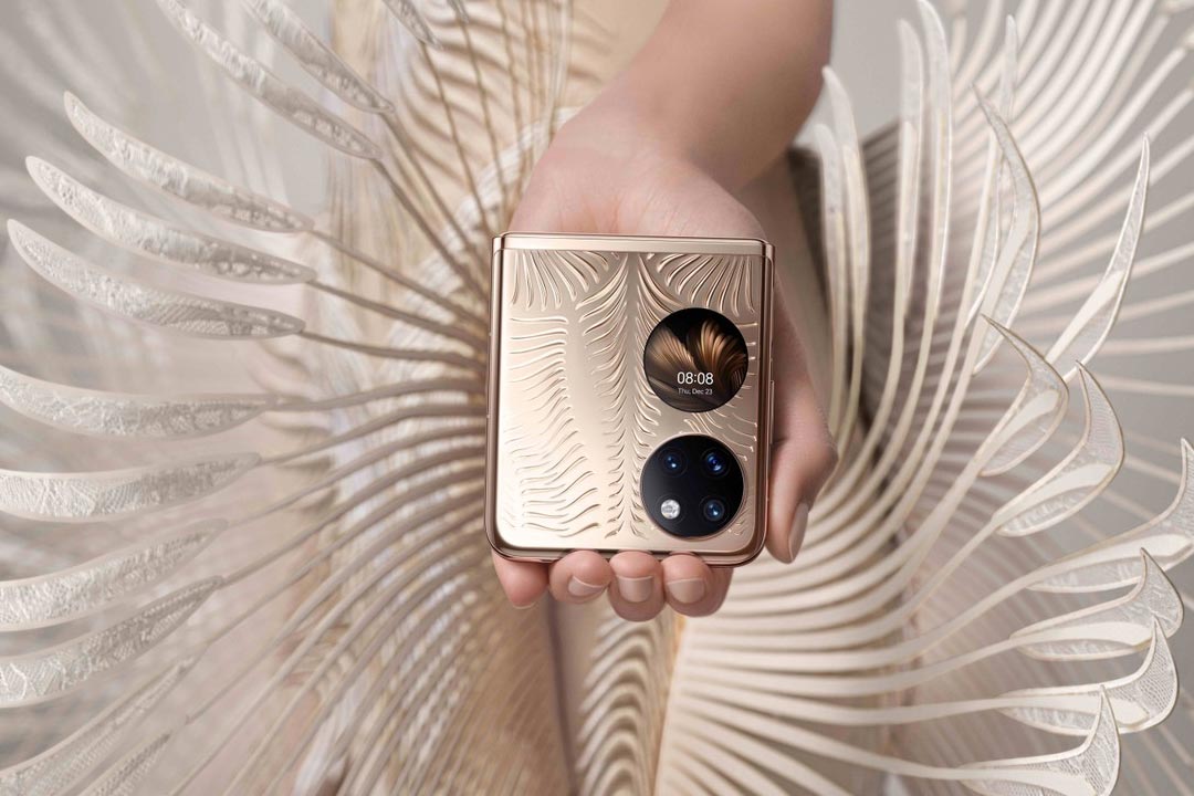 Huawei P50 Pocket arriva in Italia: tecnologia d’alta moda