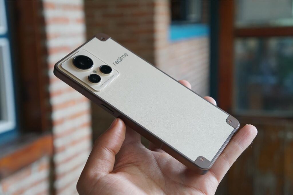 realme-gt-2-explorer-master-edition