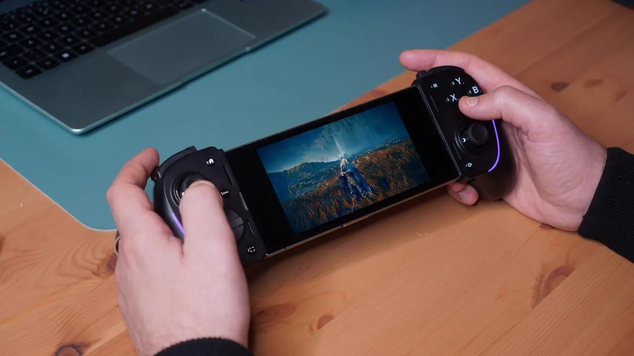 Razer Kishi Ultra durante una sessione di gioco