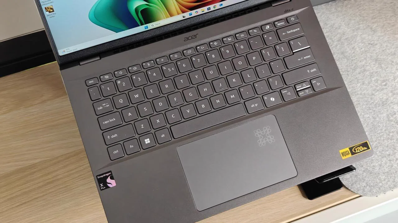Tastiera e touchpad di Acer Swift 14 AI