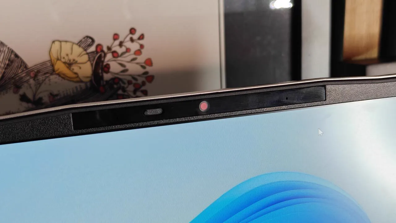 Webcam IR QHD con otturatore di Acer Swift 14 AI