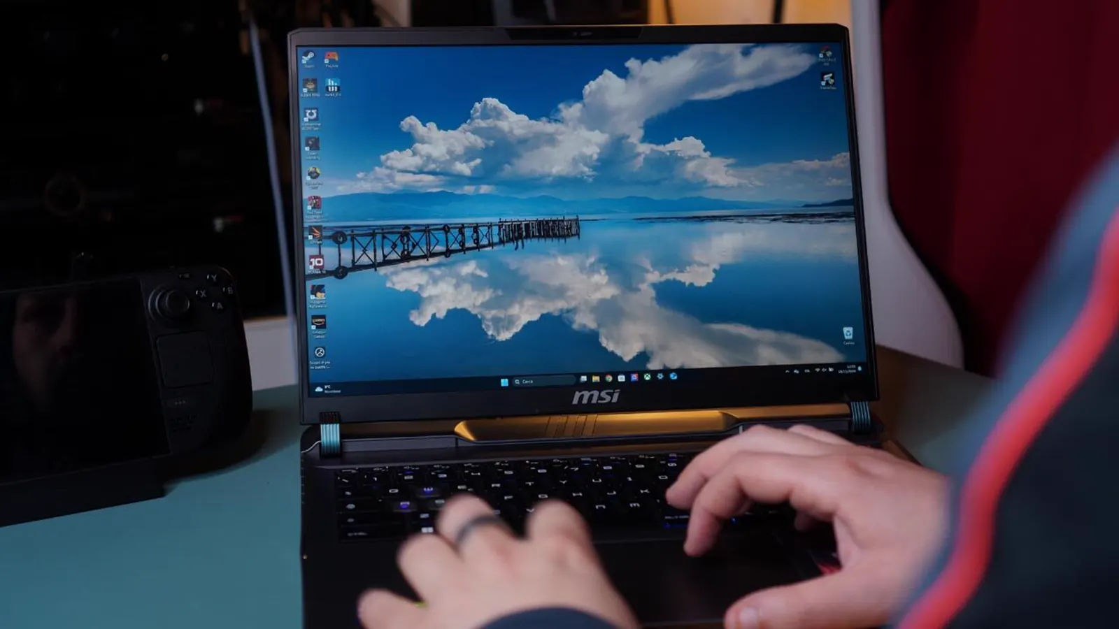 Display IPS di MSI Vector 16 HX A13V