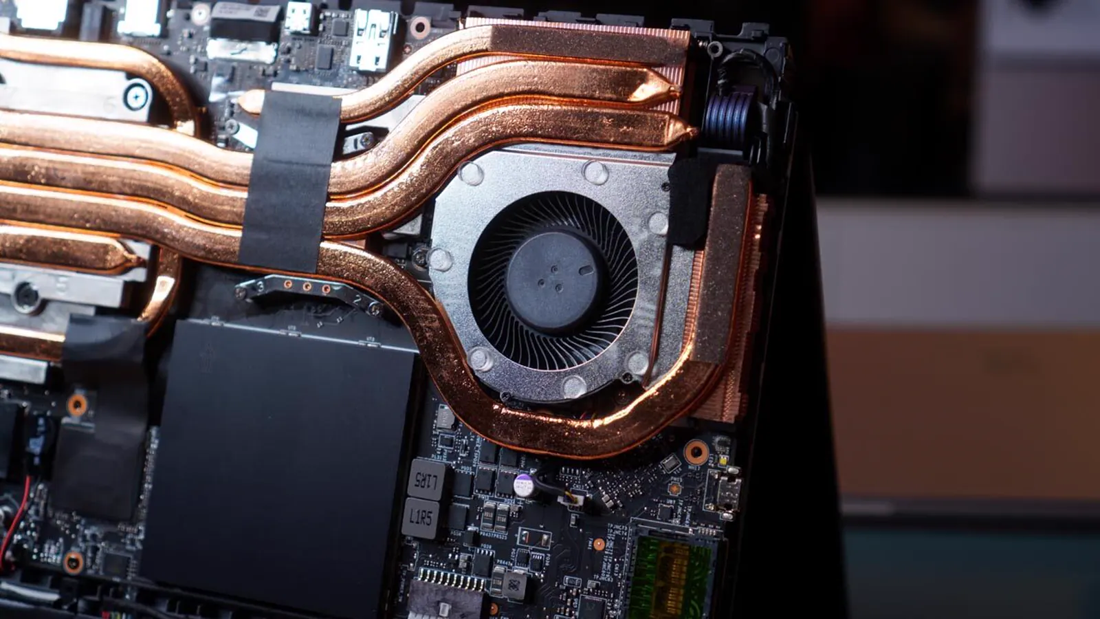 Sistema Cooler Boost 5 di MSI Vector 16 HX A13V