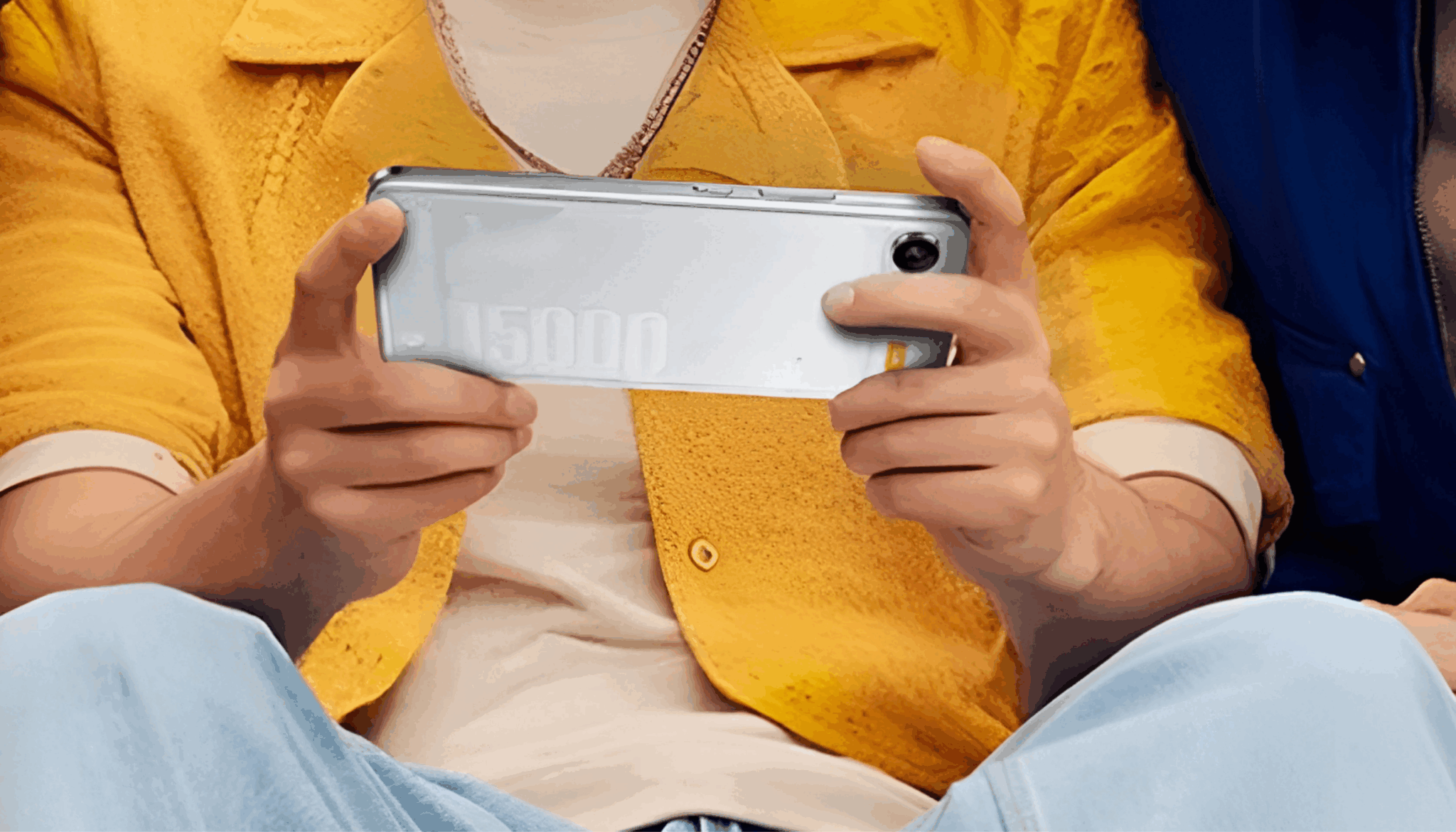Realme: un concept phone con batteria da 15.000 mAh, 50 ore di streaming e nessun compromesso sul design