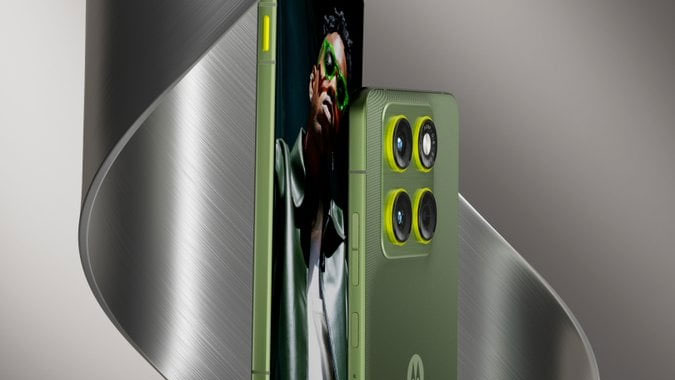 Motorola Edge 70 trapela: design ultra‑sottile, tripla fotocamera e tasto AI
