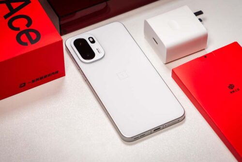 OnePlus Ace 6 ufficiale: Snapdragon 8 Elite, display 165Hz e batteria da 7.800 mAh