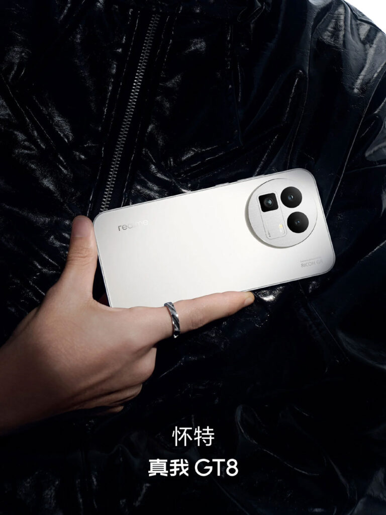 Realme GT 8 White