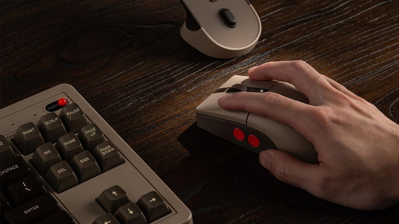 8BitDo Retro R8 Mouse vista dall'alto design ambidestro