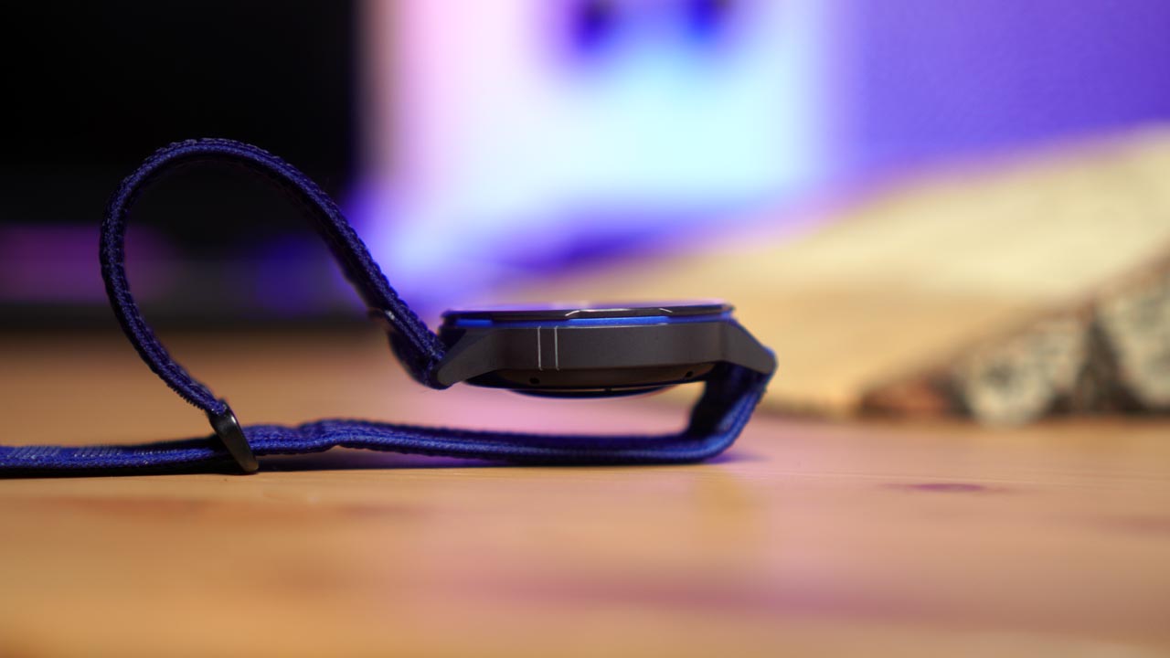 Huawei Watch GT Runner 2 — profilo laterale 10,7mm