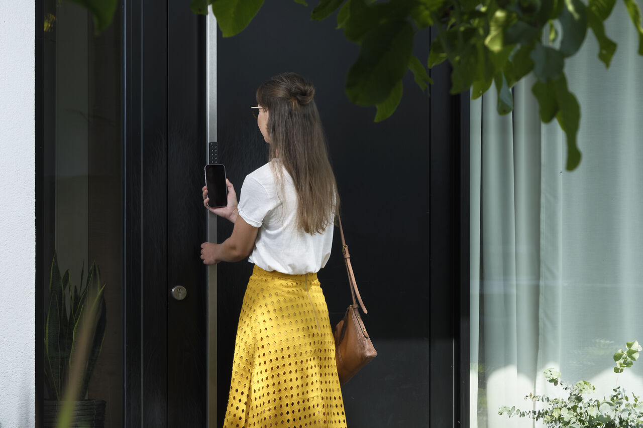 Nuki Keypad 2 NFC, sblocco porta con Tap to Unlock tramite smartphone NFC