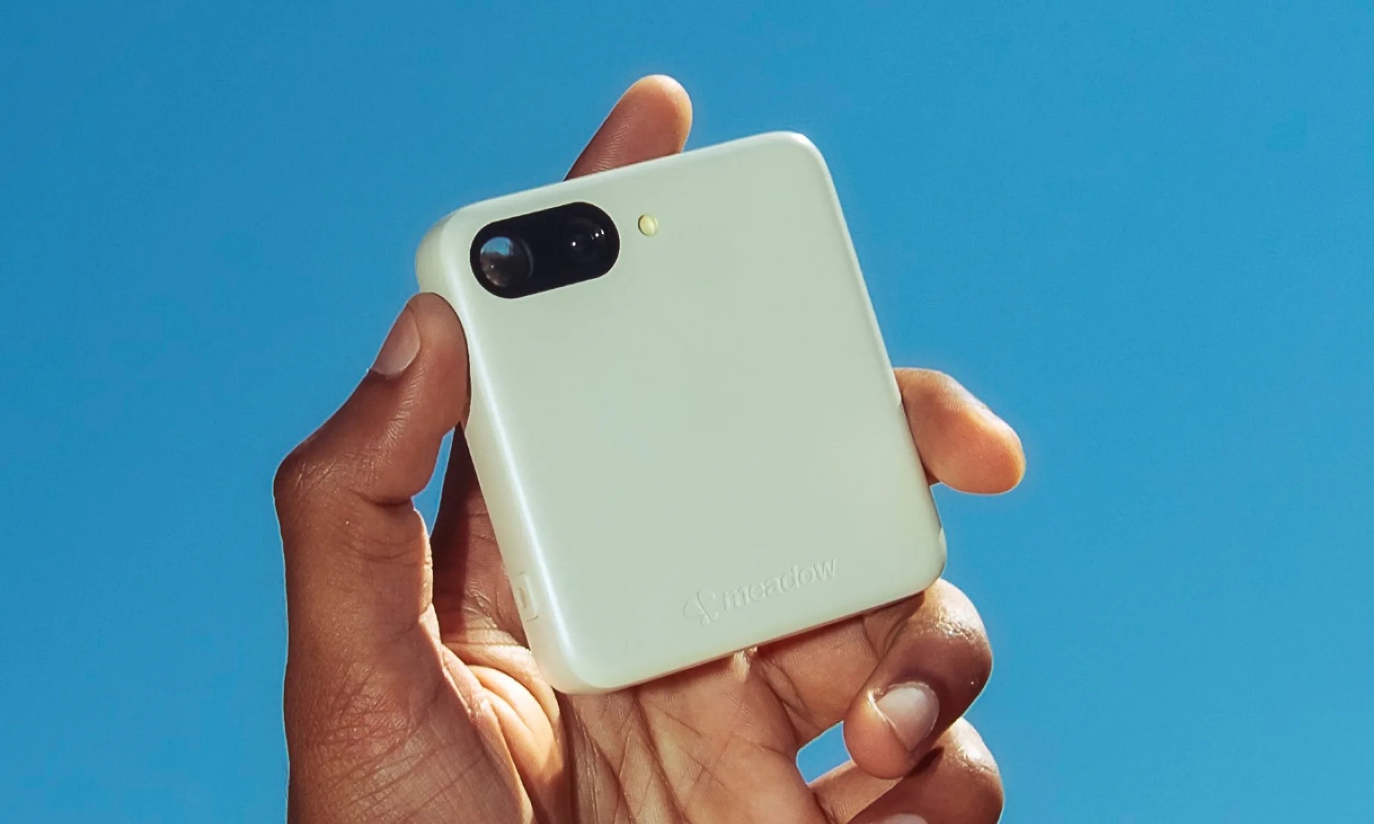Meadow è un nuovo smartphone che punta su quello che non ha