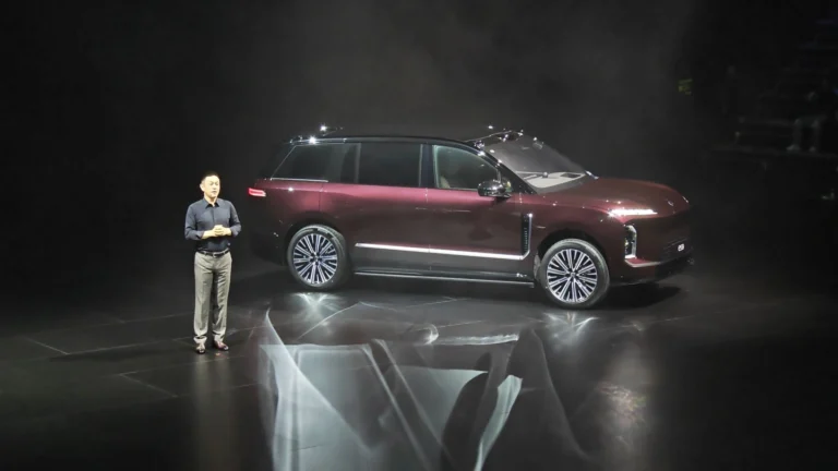 蔚来 ES9 旗舰 SUV 发布:电池租用预售价 42 万元起,号称“十一年体系创新集大成之作”
