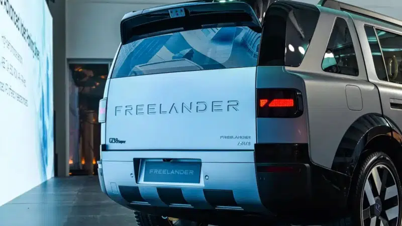 Freelander 8 SUV from Chery and JLR made live
