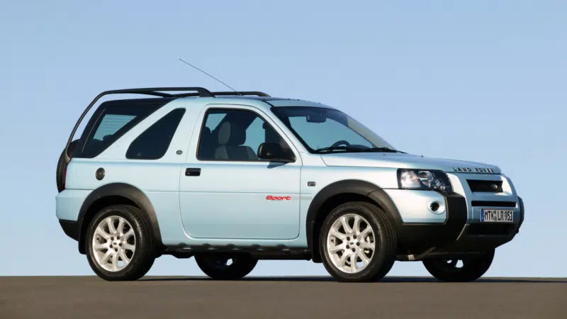 Freelander 8 SUV from Chery and JLR made live