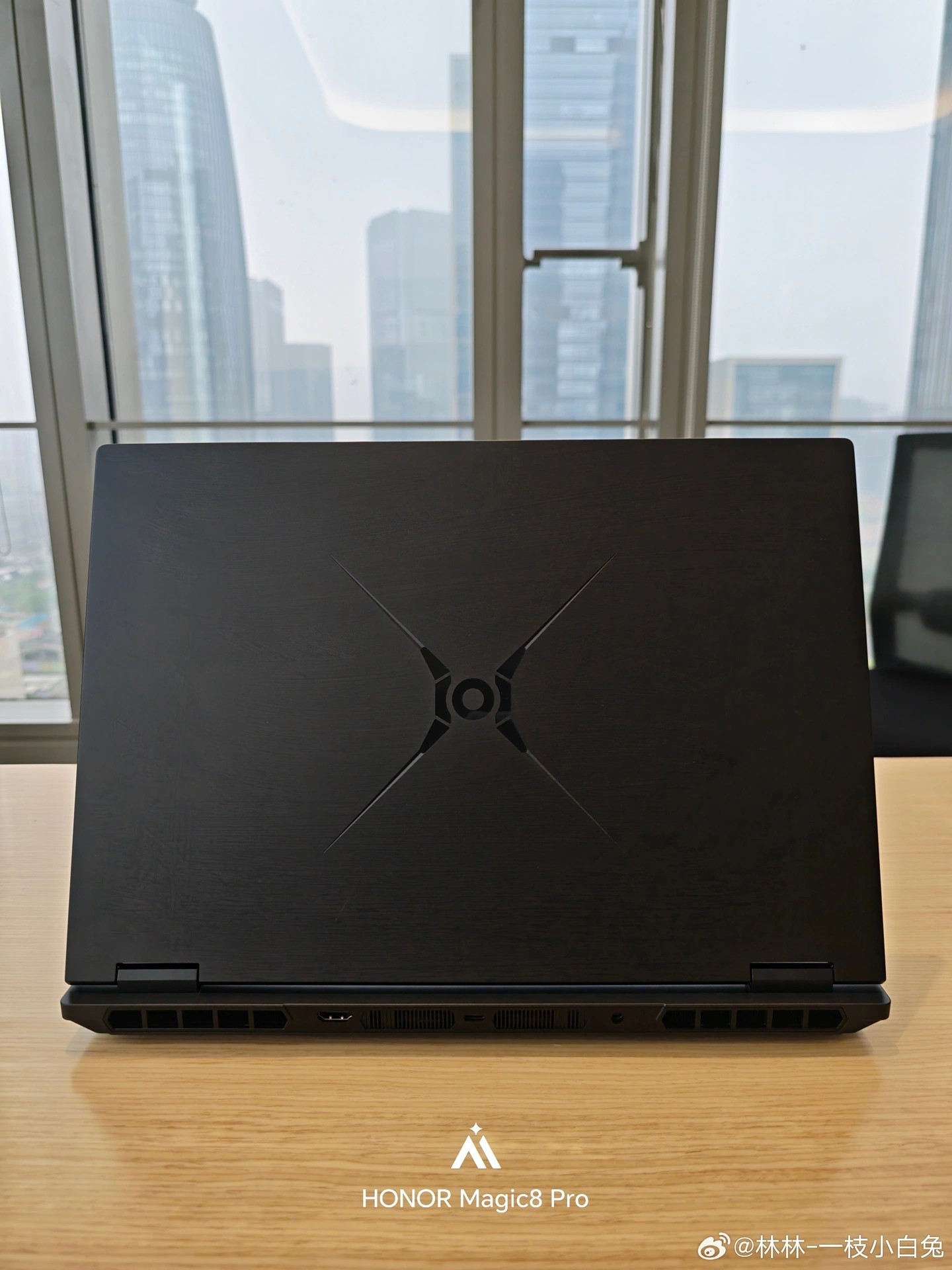 Honor WIN H7: il gaming laptop dal look classico debutta il 23 aprile