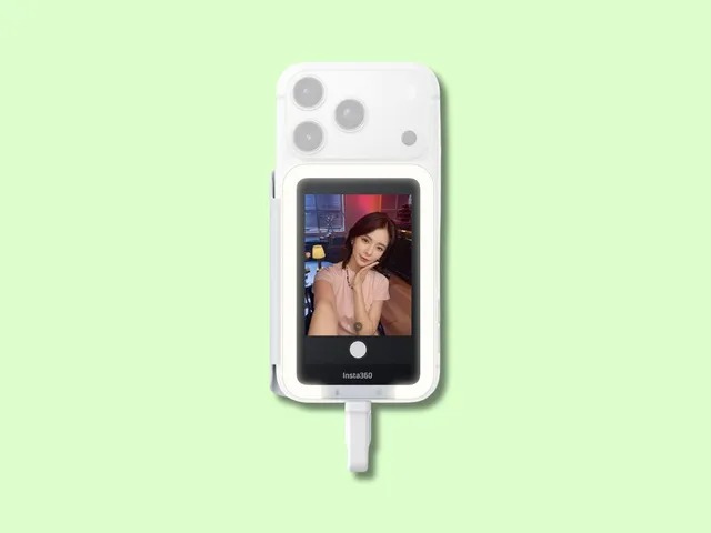 Insta360 Snap: il display magnetico per farsi selfie con la fotocamera