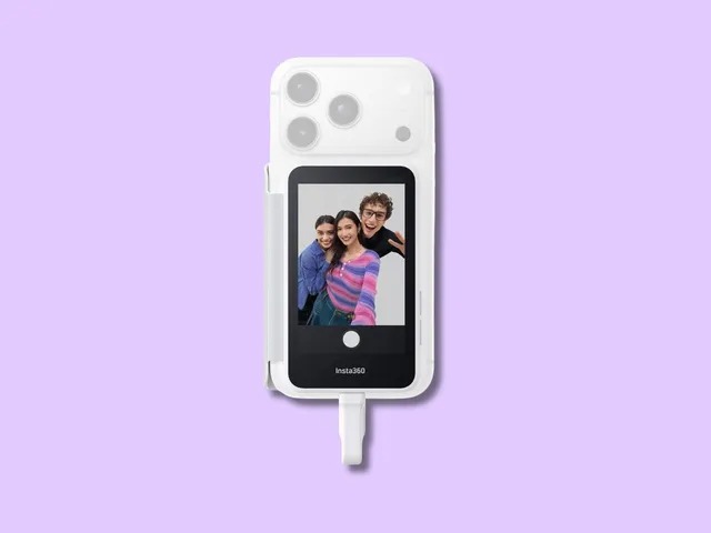 Insta360 Snap: il display magnetico per farsi selfie con la fotocamera