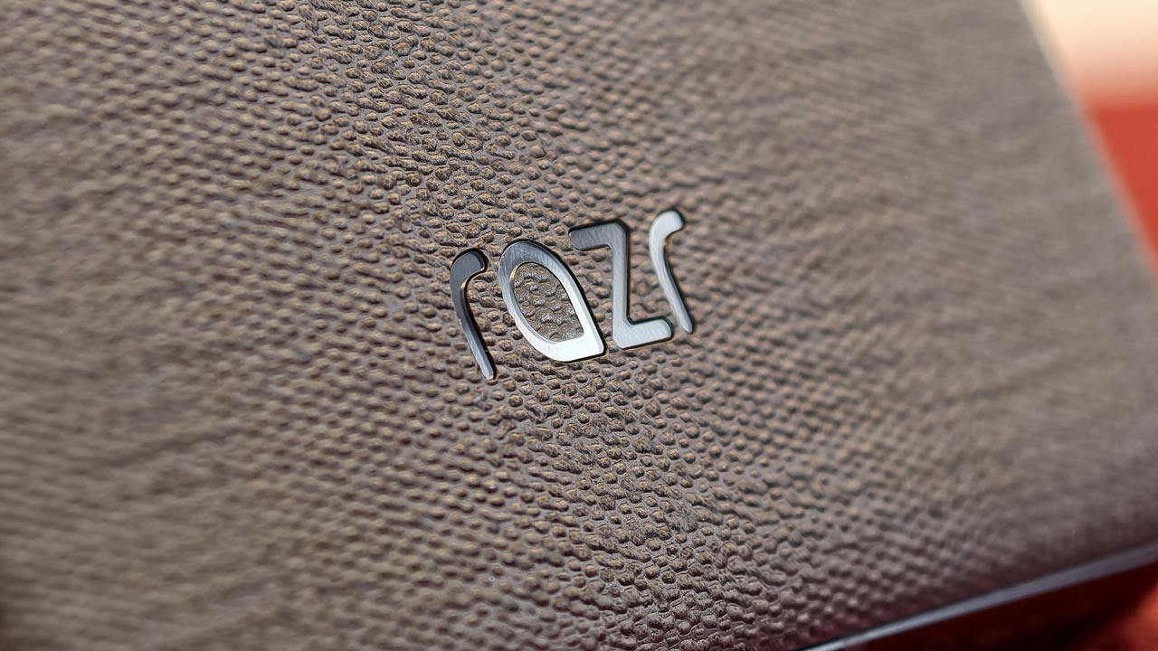 moto razr 70