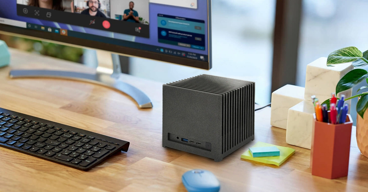 Bleu Jour Kubb Fanless con Intel Core Ultra X7 358H e Wi-Fi 7