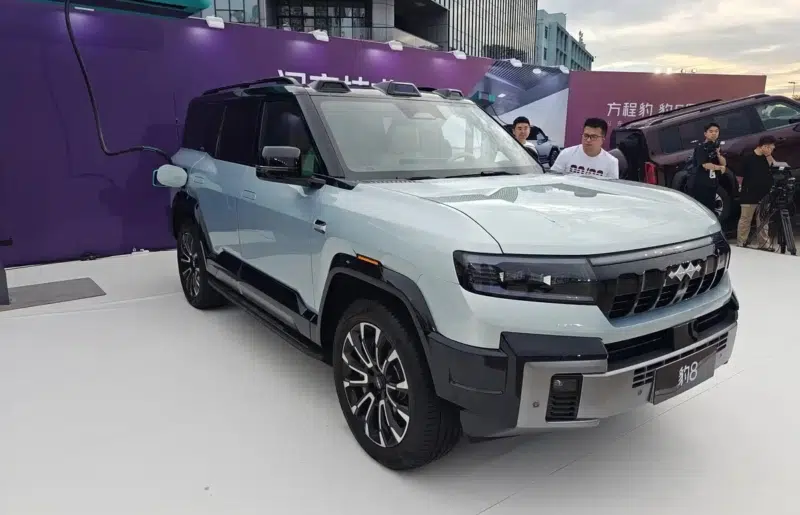 BYD’s Denza B5/B8 Flash‑Charge Editions