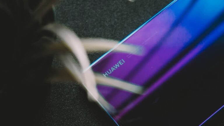 Huawei uses packaging tech for high-end SSDs against US ban foto editoriale