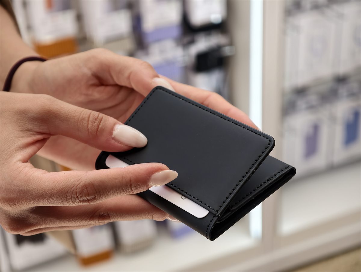 Wallet tracker SBS Track First mostrato durante The Next 2026