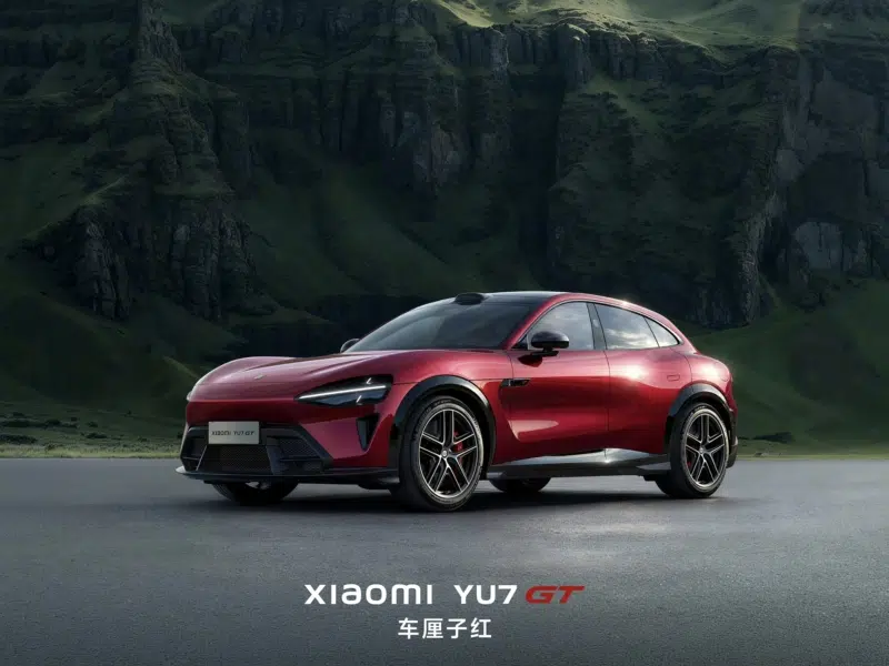 Crimson Red Xiaomi YU7 GT vs Tesla Plaid: official images