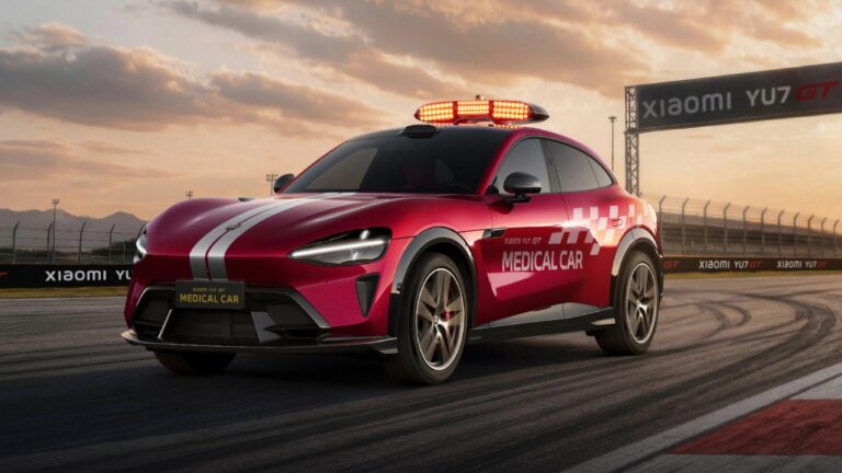 小米冠名中国三大汽车赛事,YU7 GT 医疗车首次亮相赛道