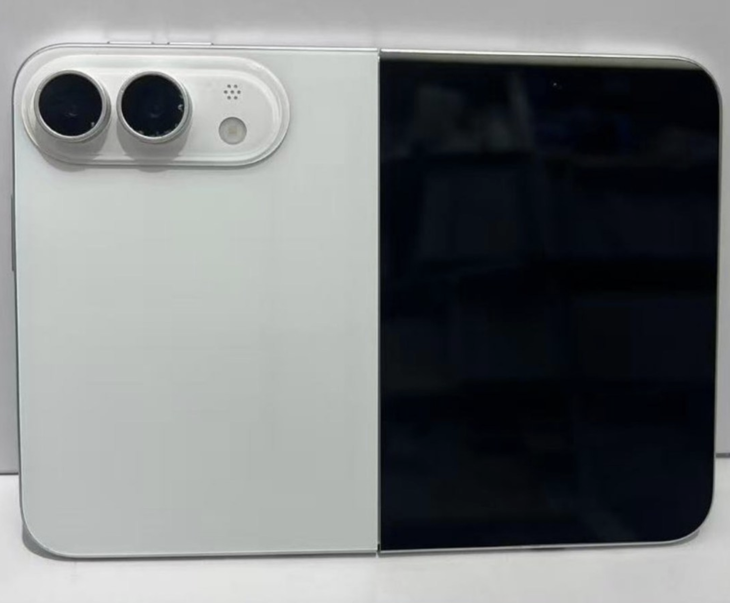 苹果 2027 年产品线曝光,消息称 iPhone 19 Pro 系列、Ultra 2 阔折叠已开模测试