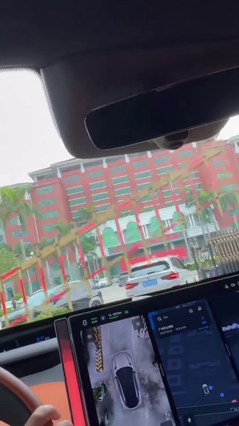 Guangzhou Huali College smentisce il divieto per le auto Xiaomi