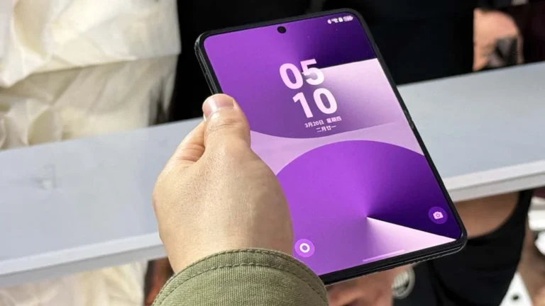 Huawei flagship widescreen con Kirin 9000 e 7.000 mAh screenshot articolo