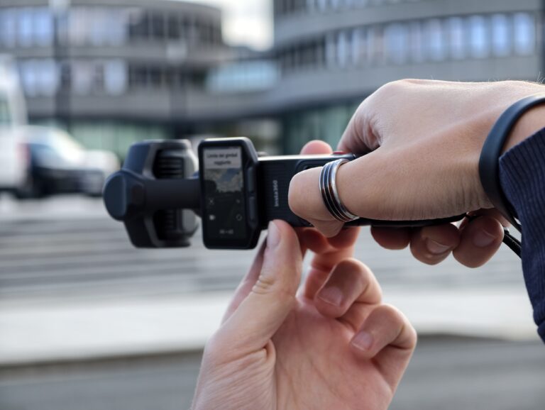 Insta360 Luna Ultra ufficiale logo ufficiale