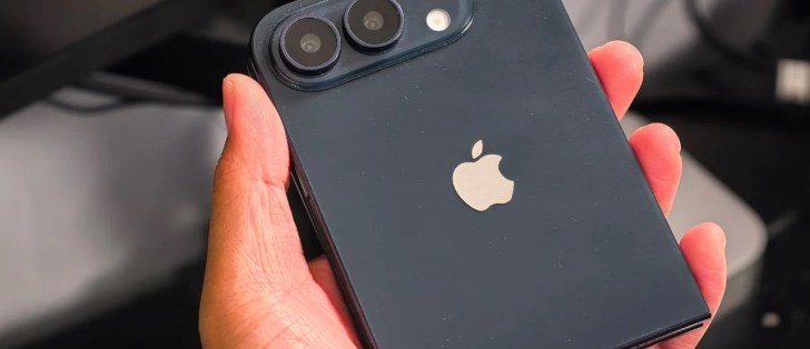 iPhone Ultra pieghevole, nuovo dummy nero mostra design e schermi