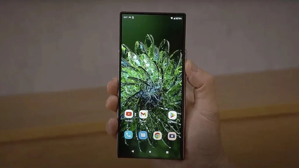 随 Galaxy S28 登场:曝三星酝酿首款卷轴屏手机,可拉伸至 10 英寸
