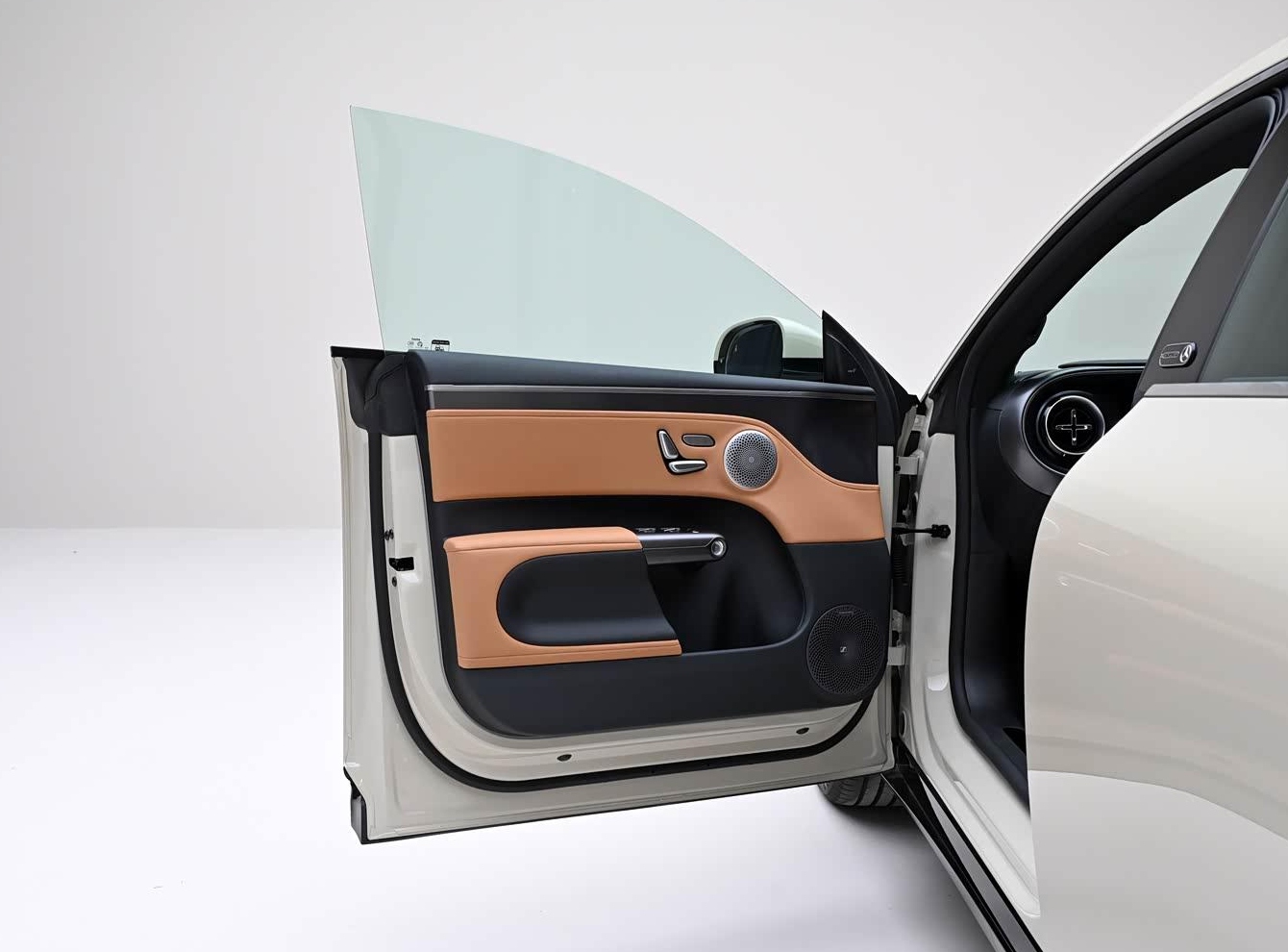 Smart #6 EHD Hybrid Sedan