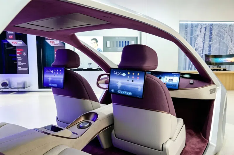 TV giant TCL automated “black light” factory to challenge Huawei