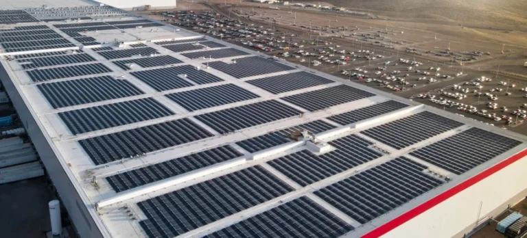 Tesla, furti di batterie alla Gigafactory Nevada