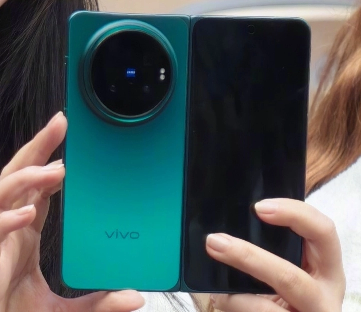 vivo X Fold6