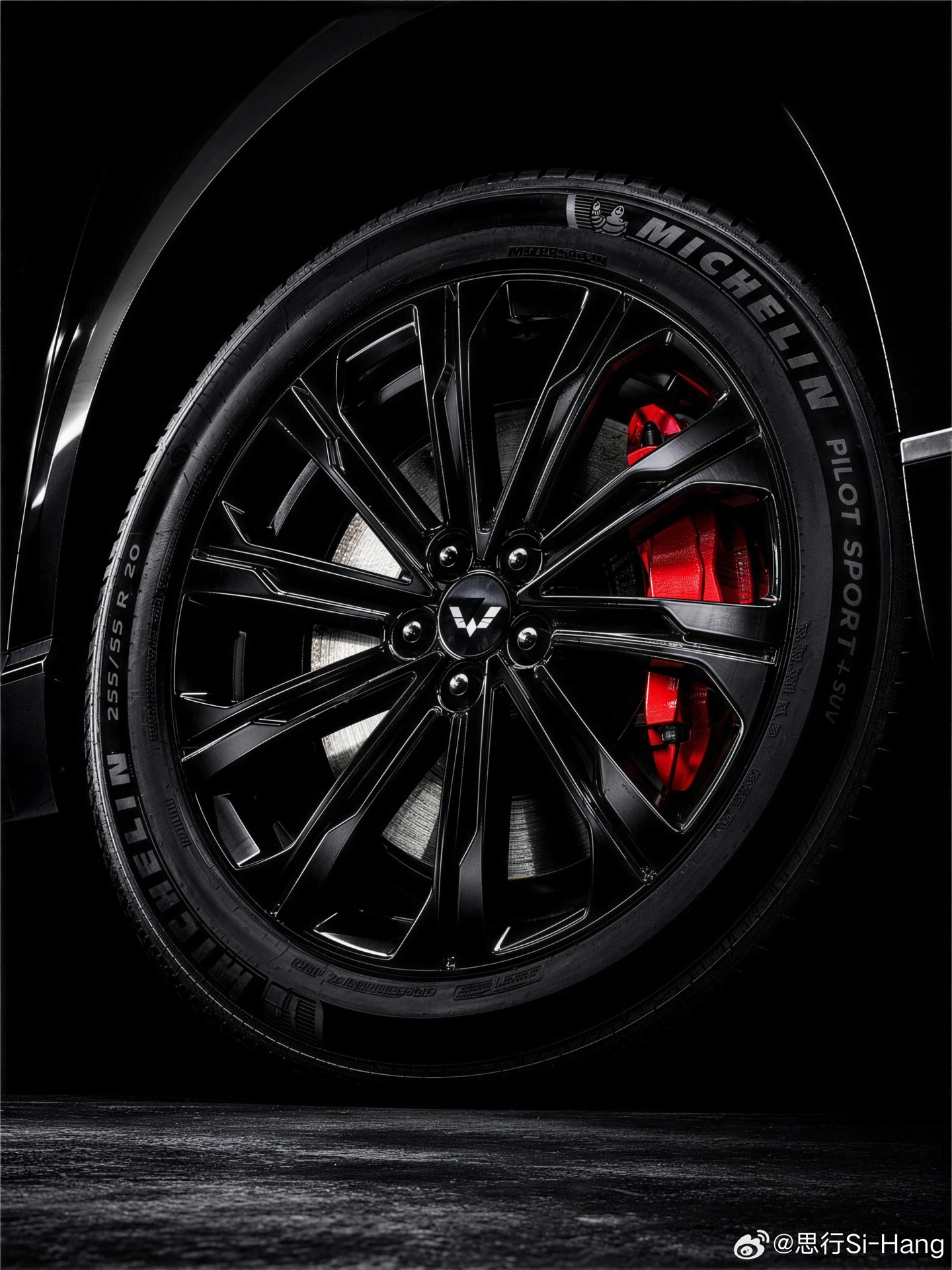 预售价 12.28 万元起,五菱星光 L 黑武士版大六座 SUV 外观公布