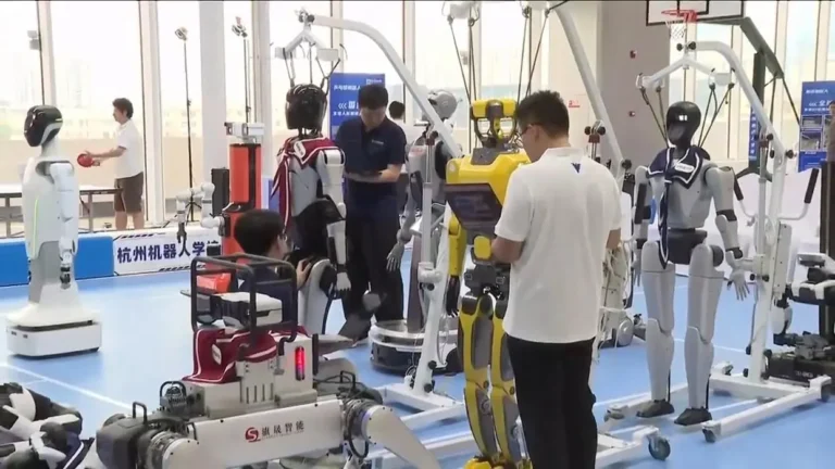 A Hangzhou apre una scuola per robot