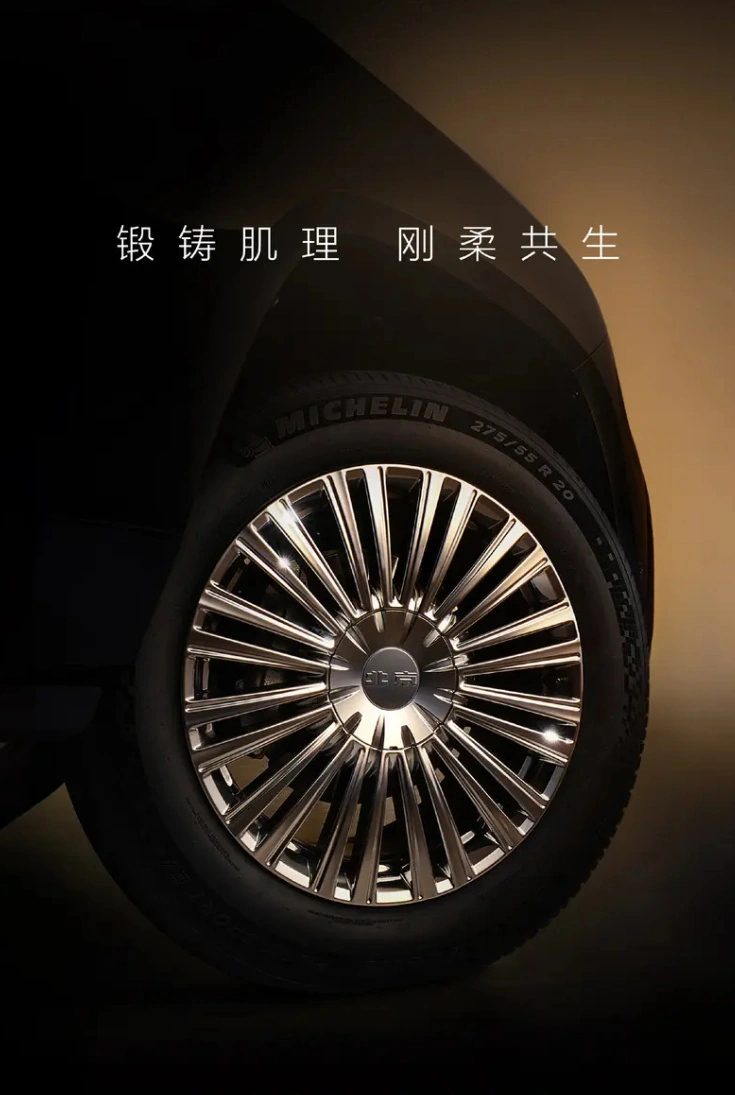 北京越野泰钽 700 豪华越野 SUV 亮相,华为官方确认乾崑智驾上车