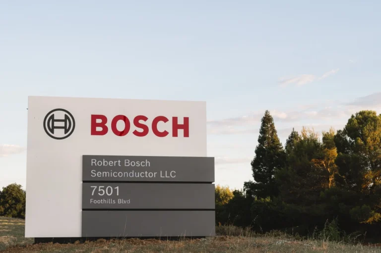 Bosch avvia la produzione campione nella sua prima fabbrica di wafer negli USA
