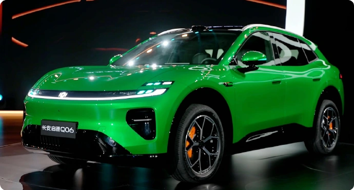长安启源 Q06 实车亮相,定位纯电中大型轿跑 SUV