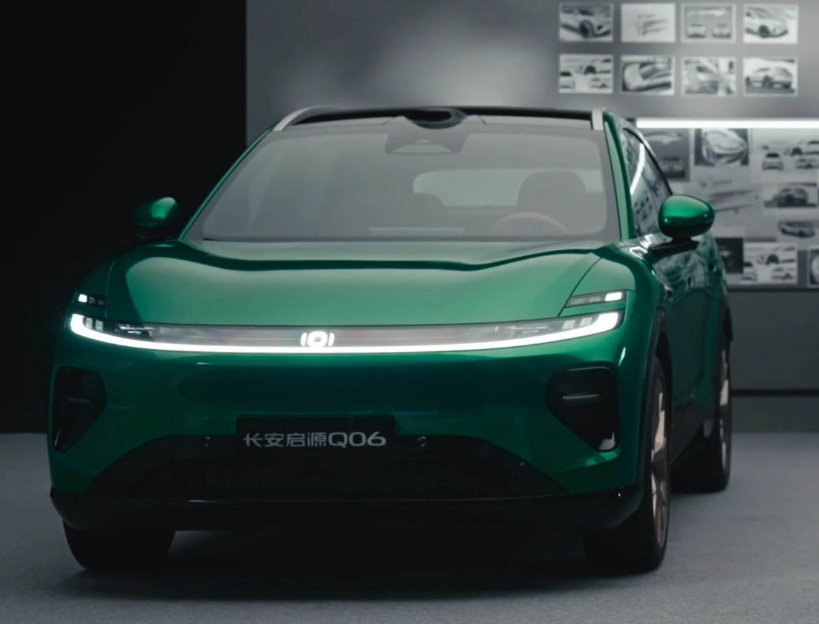 Changan Qiyuan Q06 si mostra dal vivo: SUV elettrico da 245 kW con lidar e piattaforma 800V