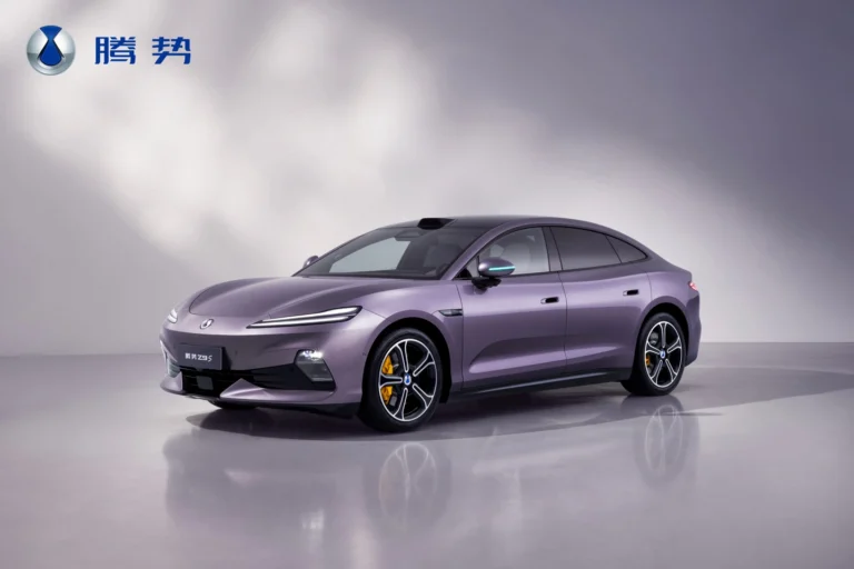 Denza Z9S gli interni viola e conferma due versioni fino